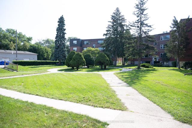 5 - 2418 New St, Condo with 2 bedrooms, 1 bathrooms and 1 parking in Burlington ON | Image 13