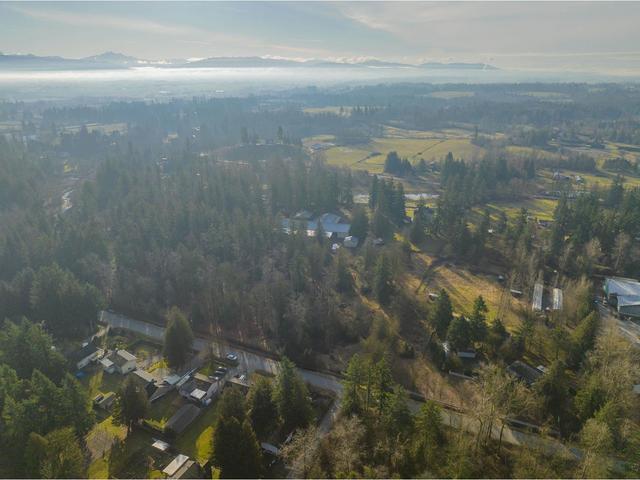 25039 8 Avenue, House detached with 6 bedrooms, 5 bathrooms and null parking in Langley BC | Image 14