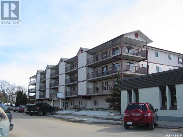 308 - 220 1st Street E, Condo with 2 bedrooms, 2 bathrooms and null parking in Nipawin SK | Image 1