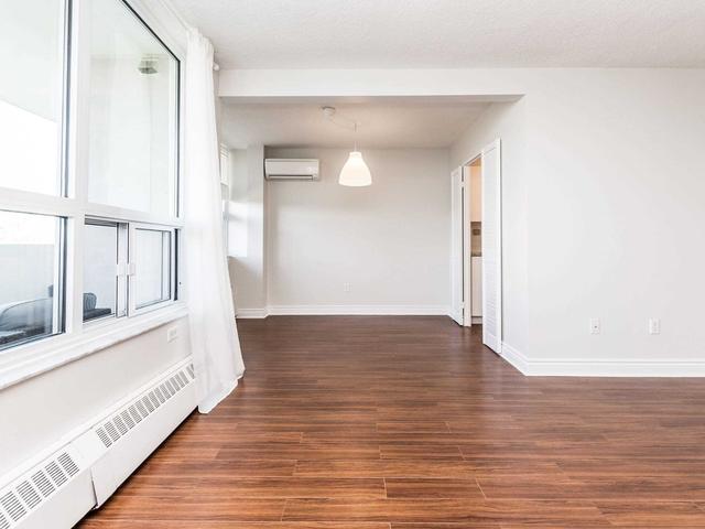 1103 - 65 Southport St, Condo with 3 bedrooms, 2 bathrooms and 1 parking in Toronto ON | Image 13