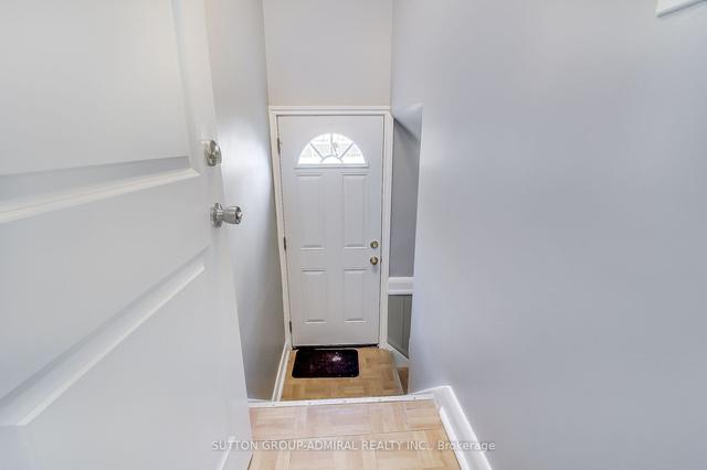194 Cocksfield Ave, House detached with 3 bedrooms, 2 bathrooms and 8 parking in Toronto ON | Image 19