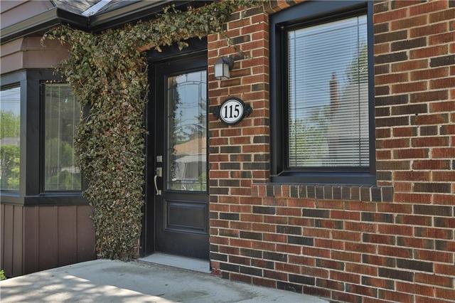 115 East 14th Street, House detached with 3 bedrooms, 1 bathrooms and 2 parking in Hamilton ON | Image 3