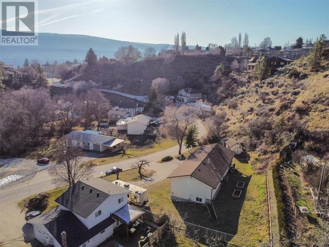 14415 Latimer Avenue, House detached with 5 bedrooms, 2 bathrooms and 1 parking in Summerland BC | Image 62