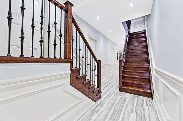 a - 91 Park St W, House semidetached with 4 bedrooms, 5 bathrooms and 3 parking in Mississauga ON | Image 20