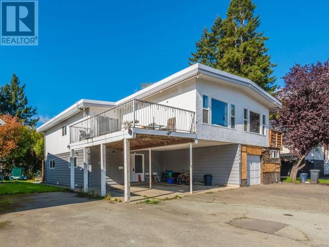 4860 Mary St, House detached with 7 bedrooms, 4 bathrooms and 4 parking in Port Alberni BC | Image 1