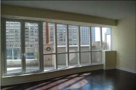 th-12 - 761 Bay St, Townhouse with 3 bedrooms, 3 bathrooms and 2 parking in Toronto ON | Image 4