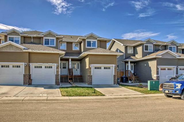 117 Henderson Crescent, Home with 3 bedrooms, 1 bathrooms and 2 parking in Penhold AB | Image 37