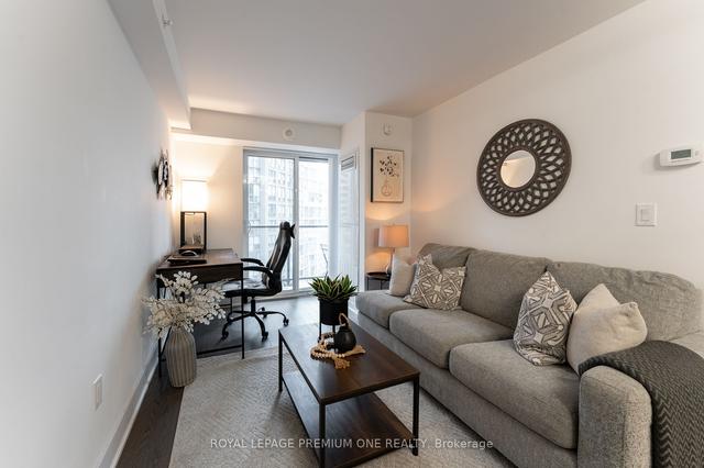 2019 - 955 Bay St, Condo with 1 bedrooms, 1 bathrooms and 0 parking in Toronto ON | Image 8