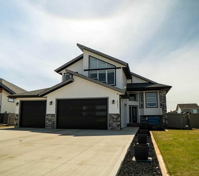 10631 156 Avenue, House detached with 5 bedrooms, 3 bathrooms and 10 parking in Grande Prairie County No. 1 AB | Image 1