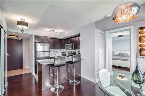 2001 - 208 Enfield Pl, Condo with 1 bedrooms, 1 bathrooms and 1 parking in Mississauga ON | Image 7