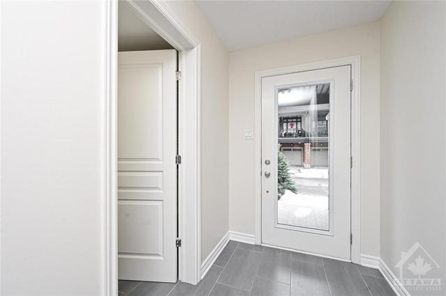 78 Stockholm Private, Townhouse with 3 bedrooms, 3 bathrooms and 2 parking in Ottawa ON | Image 4