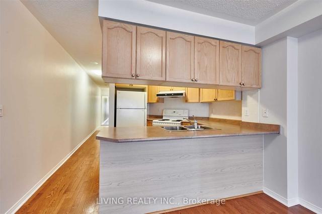 606 - 909 Bay St, Condo with 1 bedrooms, 1 bathrooms and 1 parking in Toronto ON | Image 3