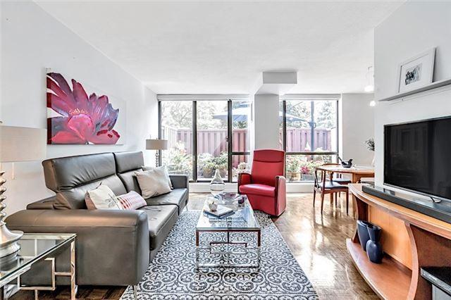 Th15 - 53 Mccaul St, Townhouse with 3 bedrooms, 3 bathrooms and 1 parking in Toronto ON | Image 4