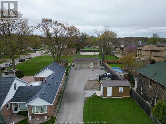 12133 Riverside Drive, House detached with 1 bedrooms, 0 bathrooms and null parking in Tecumseh ON | Image 4