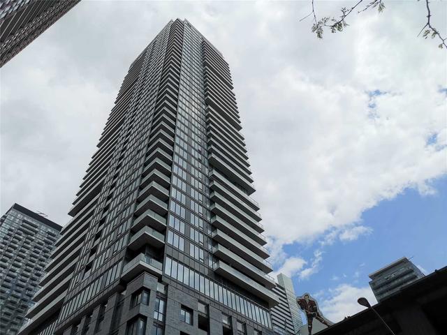 4311 - 125 Blue Jays Way, Condo with 3 bedrooms, 2 bathrooms and 1 parking in Toronto ON | Image 1