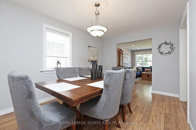 86 Sharpe St, House detached with 2 bedrooms, 2 bathrooms and 2 parking in Toronto ON | Image 31