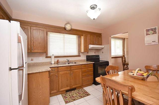 3041 Franze Dr, House detached with 3 bedrooms, 2 bathrooms and 6 parking in Mississauga ON | Image 8