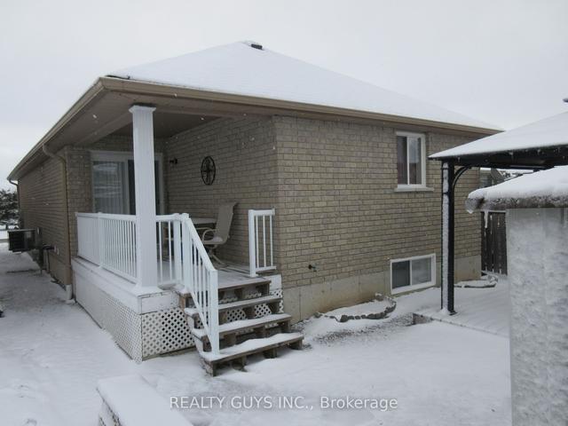 858 Wentworth St, House detached with 2 bedrooms, 2 bathrooms and 3 parking in Peterborough ON | Image 27