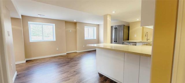 33 Hulley Cres, House detached with 2 bedrooms, 1 bathrooms and 1 parking in Ajax ON | Image 22