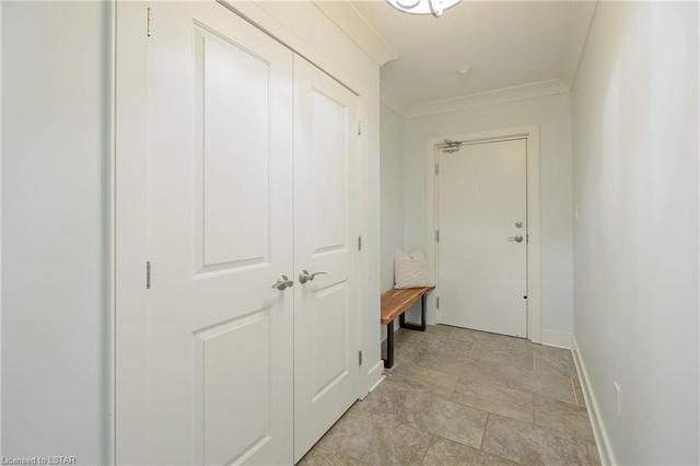 313 - 340 Sugarcreek Trail, House attached with 2 bedrooms, 2 bathrooms and 1 parking in London ON | Image 4