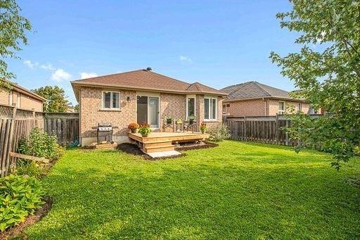 13 Quinlan Rd, House detached with 2 bedrooms, 2 bathrooms and 4 parking in Barrie ON | Image 15