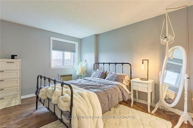 702 - 95 Base Line Rd W, Condo with 2 bedrooms, 2 bathrooms and 1 parking in London ON | Image 13