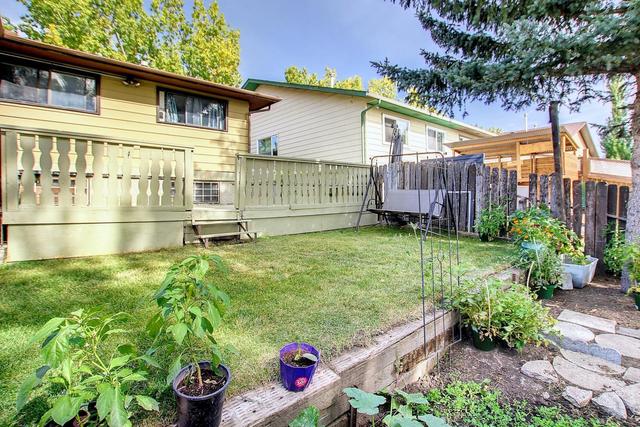 19 Falchurch Road Ne, Home with 3 bedrooms, 2 bathrooms and 1 parking in Calgary AB | Image 44