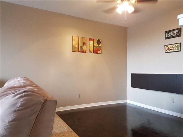 510 - 17 Eldon Hall Pl, Condo with 2 bedrooms, 1 bathrooms and 1 parking in Kingston ON | Image 6
