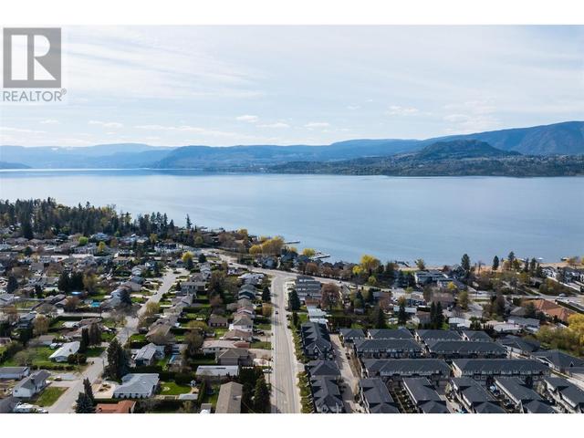 678 Old Meadows Road, House attached with 3 bedrooms, 2 bathrooms and 2 parking in Kelowna BC | Image 35
