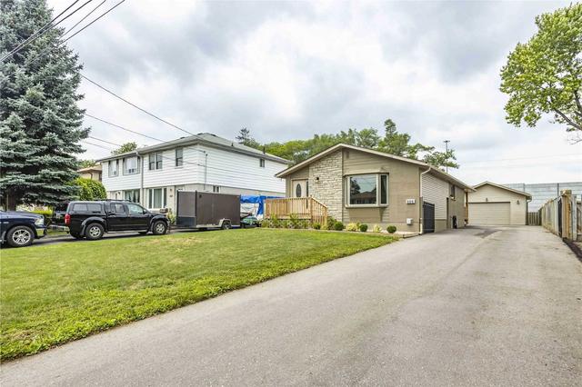886 Marinet Cres, House detached with 3 bedrooms, 2 bathrooms and 16 parking in Pickering ON | Image 12