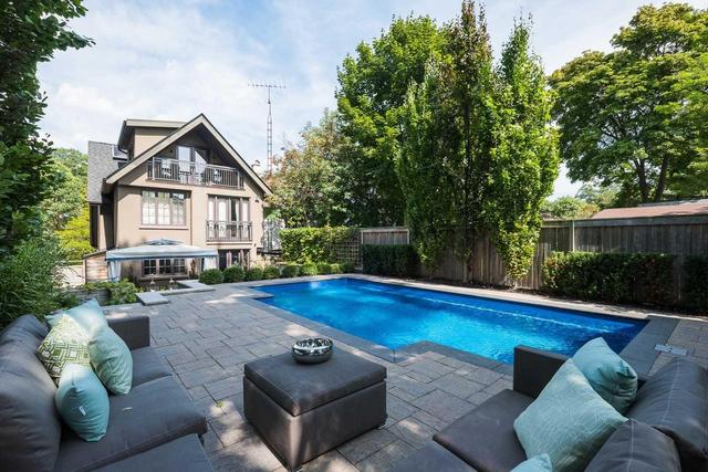 220 Glen Manor Dr, House detached with 4 bedrooms, 5 bathrooms and 3 parking in Toronto ON | Image 19