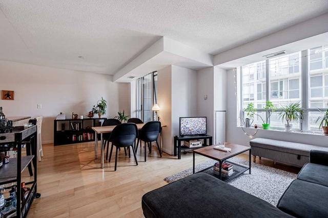 1419 - 140 Simcoe St, Condo with 2 bedrooms, 1 bathrooms and 1 parking in Toronto ON | Image 31