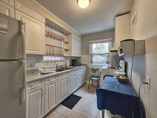 767 Eglinton Ave E, House semidetached with 3 bedrooms, 2 bathrooms and 3 parking in Toronto ON | Image 17