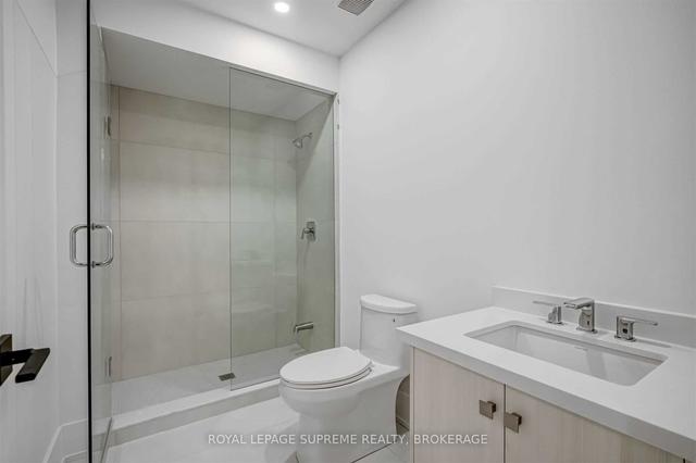 595 Mcroberts Ave, House detached with 4 bedrooms, 5 bathrooms and 2 parking in Toronto ON | Image 27