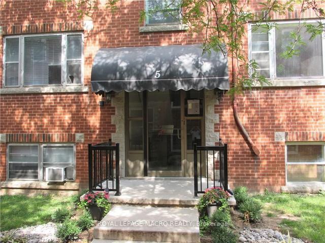 4 - 5 Applewood Ave S, Condo with 1 bedrooms, 1 bathrooms and 1 parking in Hamilton ON | Image 1