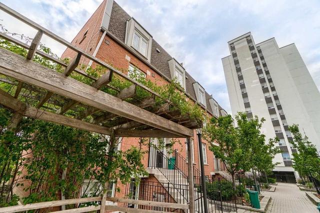 213 - 870 Jane St, Townhouse with 2 bedrooms, 2 bathrooms and 1 parking in Toronto ON | Image 22