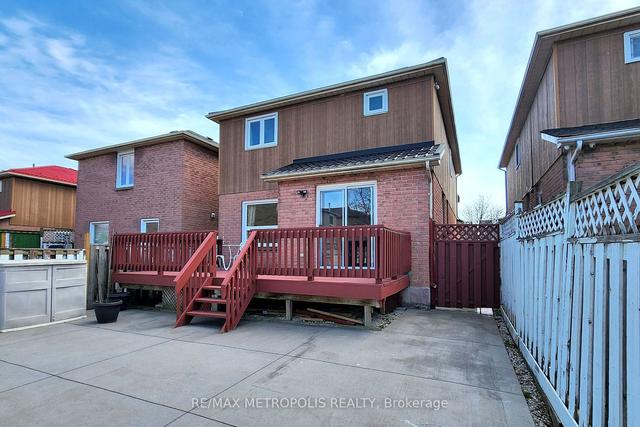 1894 Larksmere Crt, House detached with 3 bedrooms, 4 bathrooms and 6 parking in Pickering ON | Image 32