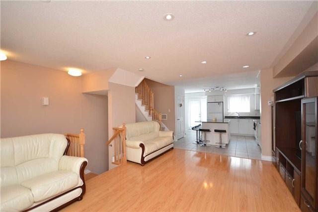 unit 40 - 5035 Oscar Peterson Blvd, Townhouse with 3 bedrooms, 3 bathrooms and 2 parking in Mississauga ON | Image 6
