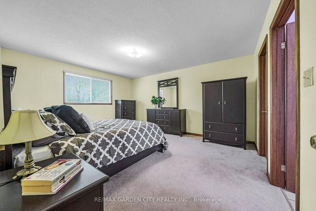 29 Bascary Cres, House detached with 4 bedrooms, 3 bathrooms and 6 parking in St. Catharines ON | Image 8