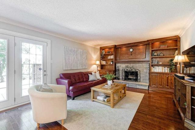 569 Farmstead Dr, House detached with 4 bedrooms, 3 bathrooms and 6 parking in Milton ON | Image 36