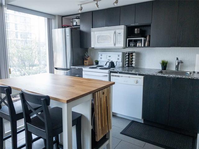 201 - 15 Brunel Crt, Condo with 1 bedrooms, 1 bathrooms and 0 parking in Toronto ON | Image 12