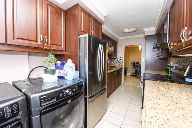 913 - 1625 Bloor St, Condo with 3 bedrooms, 2 bathrooms and 1 parking in Mississauga ON | Image 11