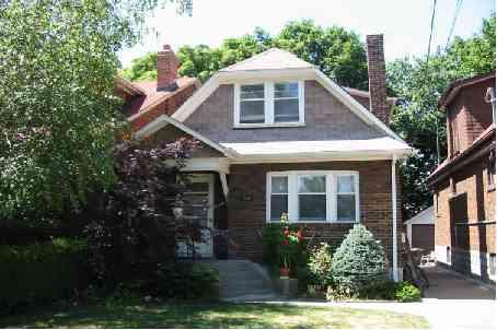 132 Hopedale Ave, House detached with 2 bedrooms, 1 bathrooms and 1 parking in Toronto ON | Image 1