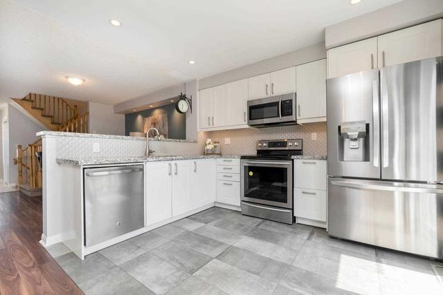 1644 Beard Dr, House attached with 3 bedrooms, 2 bathrooms and 2 parking in Milton ON | Image 33