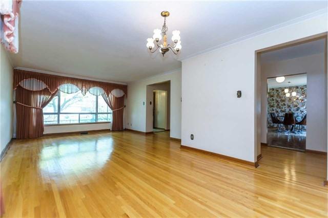 83 Clement Rd, House detached with 3 bedrooms, 2 bathrooms and 2 parking in Toronto ON | Image 4