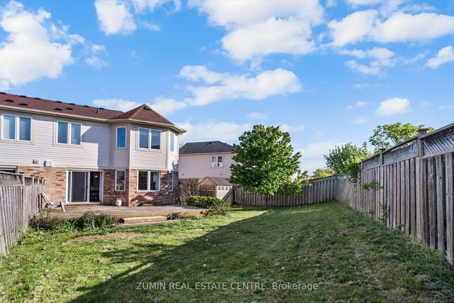 28 Redstart Dr, House semidetached with 3 bedrooms, 3 bathrooms and 2 parking in Cambridge ON | Image 5