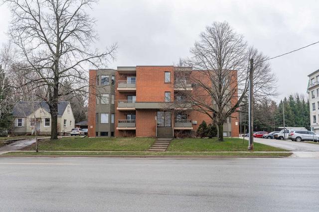 401 Erb St. W. St W, Condo with 2 bedrooms, 2 bathrooms and 1 parking in Waterloo ON | Image 1