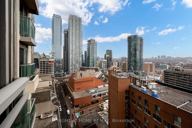 2303 - 8 Park Rd, Condo with 1 bedrooms, 1 bathrooms and 0 parking in Toronto ON | Image 10