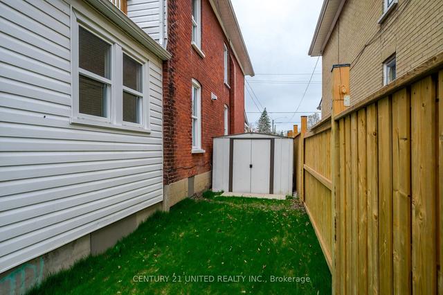493 King St, House detached with 2 bedrooms, 2 bathrooms and 3 parking in Peterborough ON | Image 32