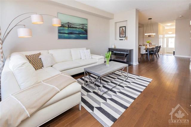 203 Sittelle Private, Townhouse with 3 bedrooms, 3 bathrooms and 2 parking in Ottawa ON | Image 9